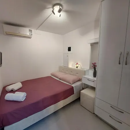 Akis Luxury Flat *