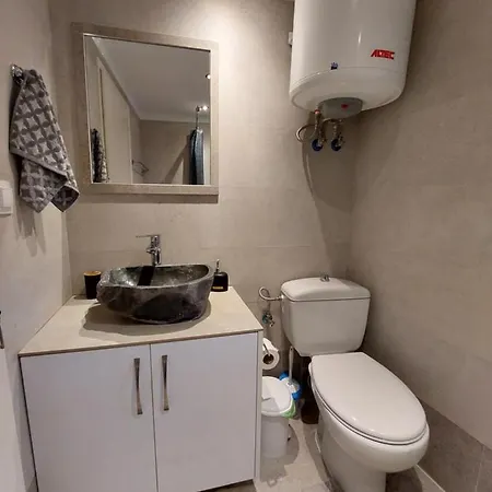 Akis Luxury Flat דירה *